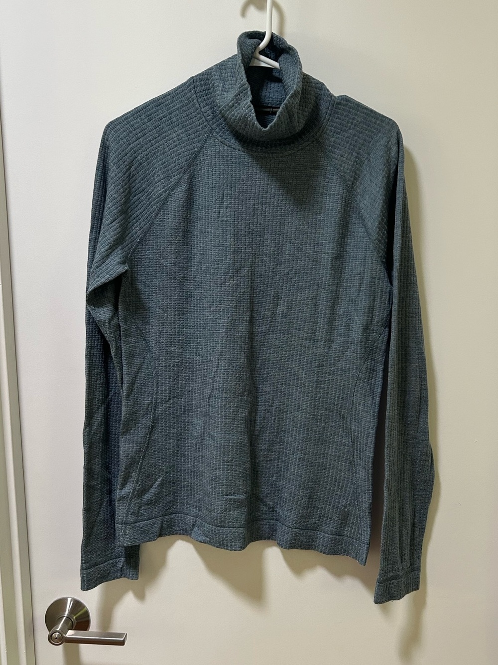 Smartwool 100% Merino Wool Turtleneck Size Large Dusty Blue